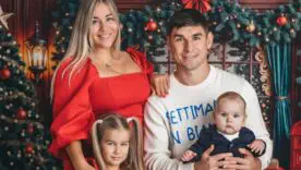 Руслан Малиновский с семьёй