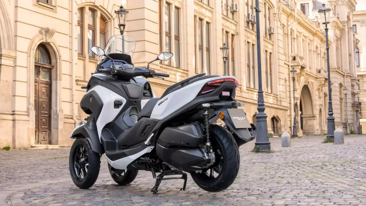 Yamaha представила первый в мире скутер с подушкой безопасности — и он стоит около $12 000