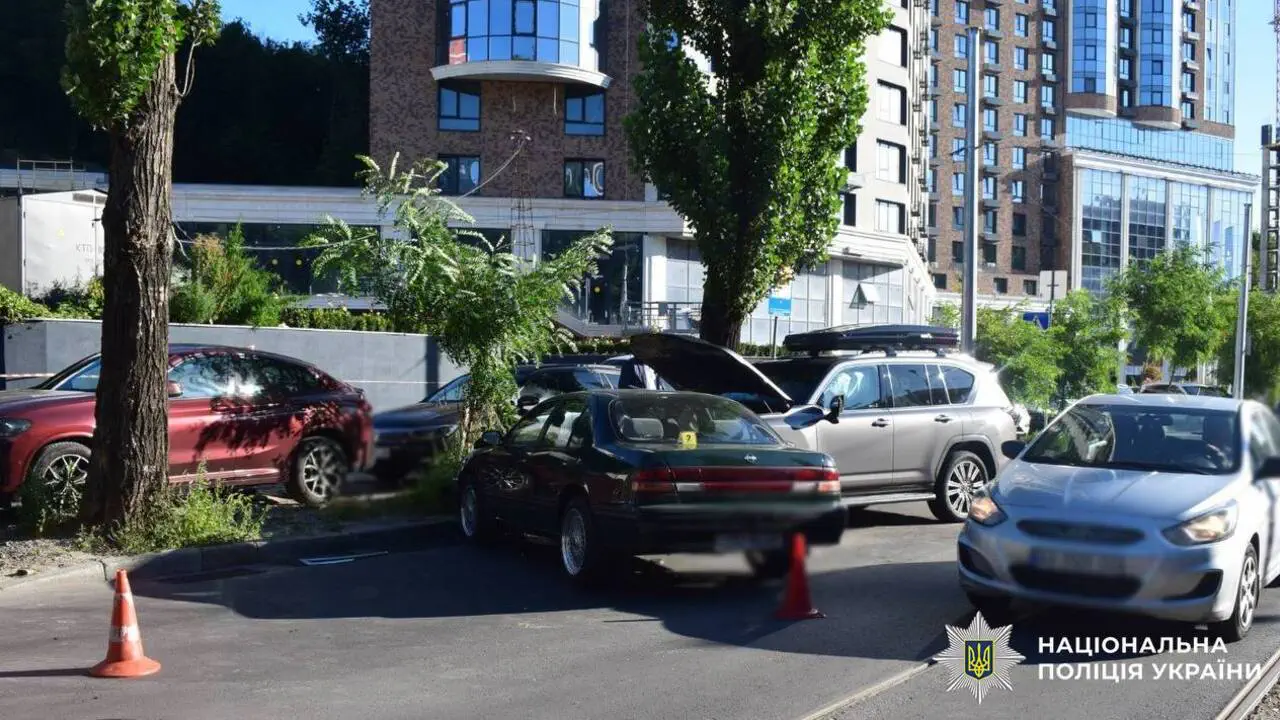 В Киеве женщина-водитель под воздействием наркотиков выехала на встречную полосу: есть пострадавшие