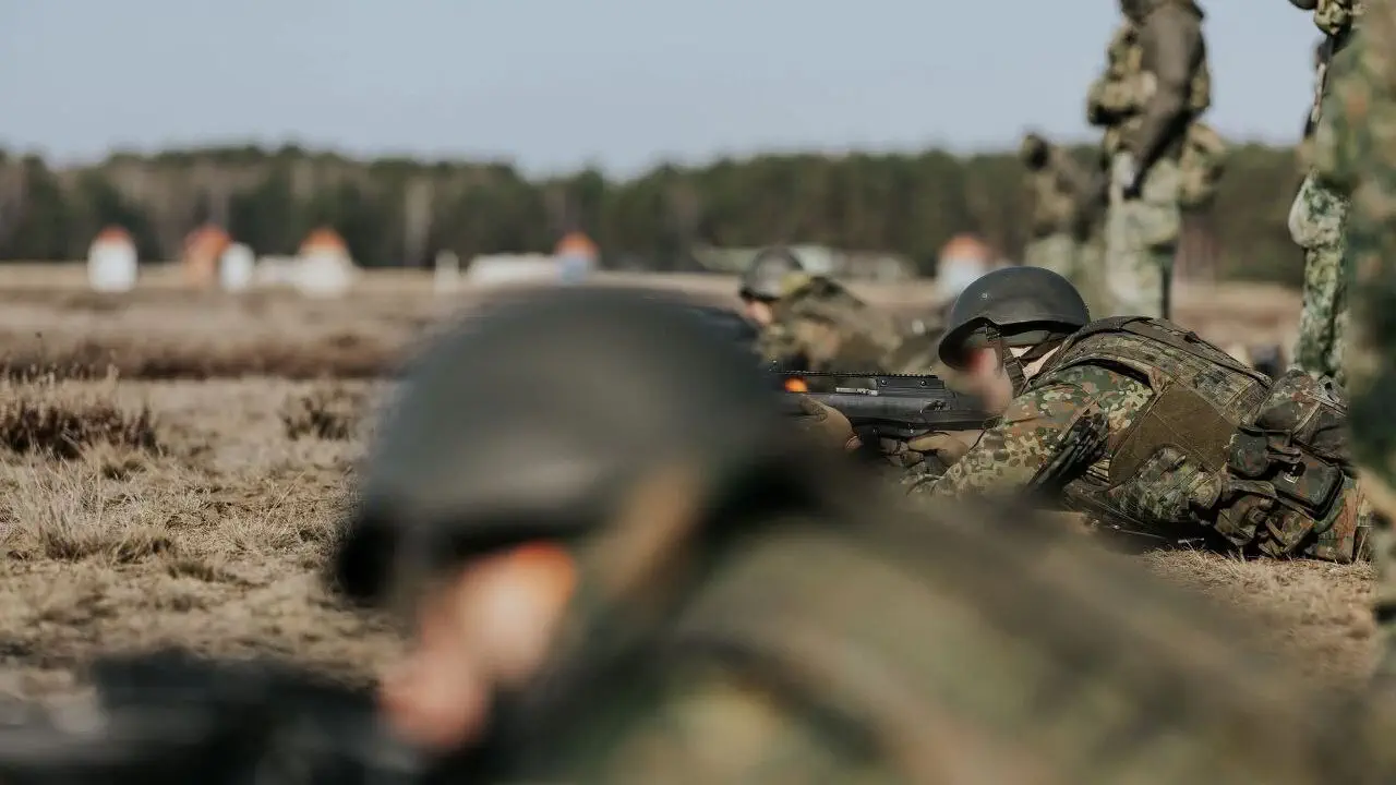 Ураження АТ "Стрела", ремонтники отримають доплати, а у війську будуть мисливці за пілотами рф