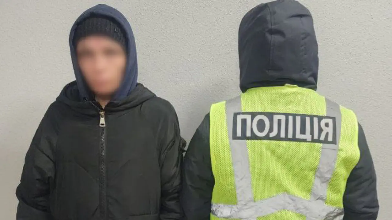 Полиция задержала женщину, поджегшую двери из-за любовного конфликта