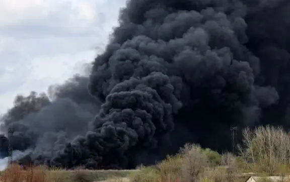 Топливные качели, путь в ЕС и "налог на OLX": главные новости за 8 апреля