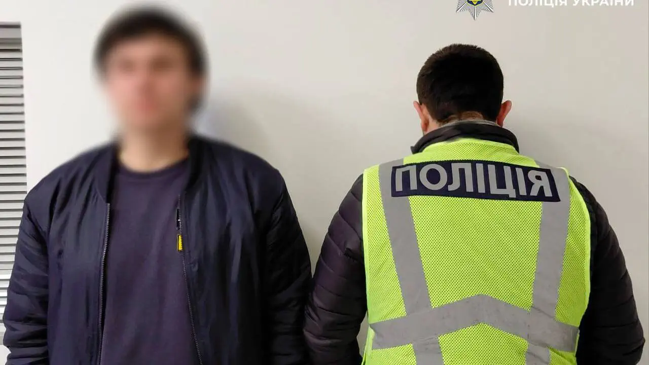 35-річного мешканця Теремків підозрюють у нічному нападі на жінку