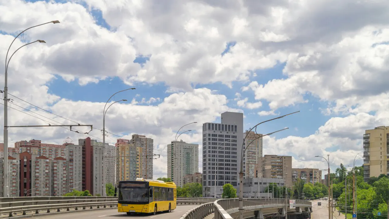 С 19 по 22 апреля в столице будут курсировать специальные маршруты к кладбищам