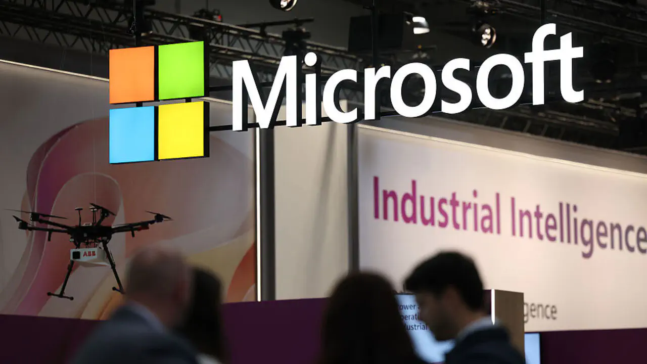 Microsoft переграла Google: Edge повертає фонове відео YouTube без підписки