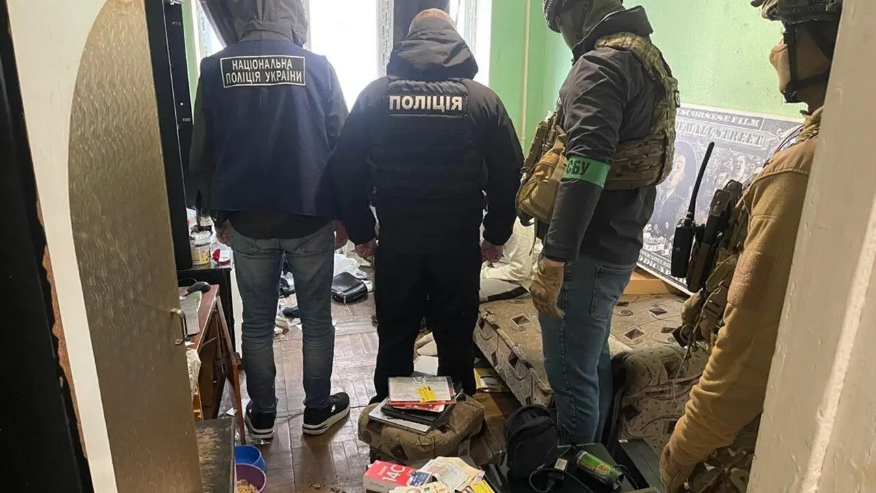 Четырём жителям Сум сообщили о подозрении в создании фейкового колл-центра для обмана ВСУ