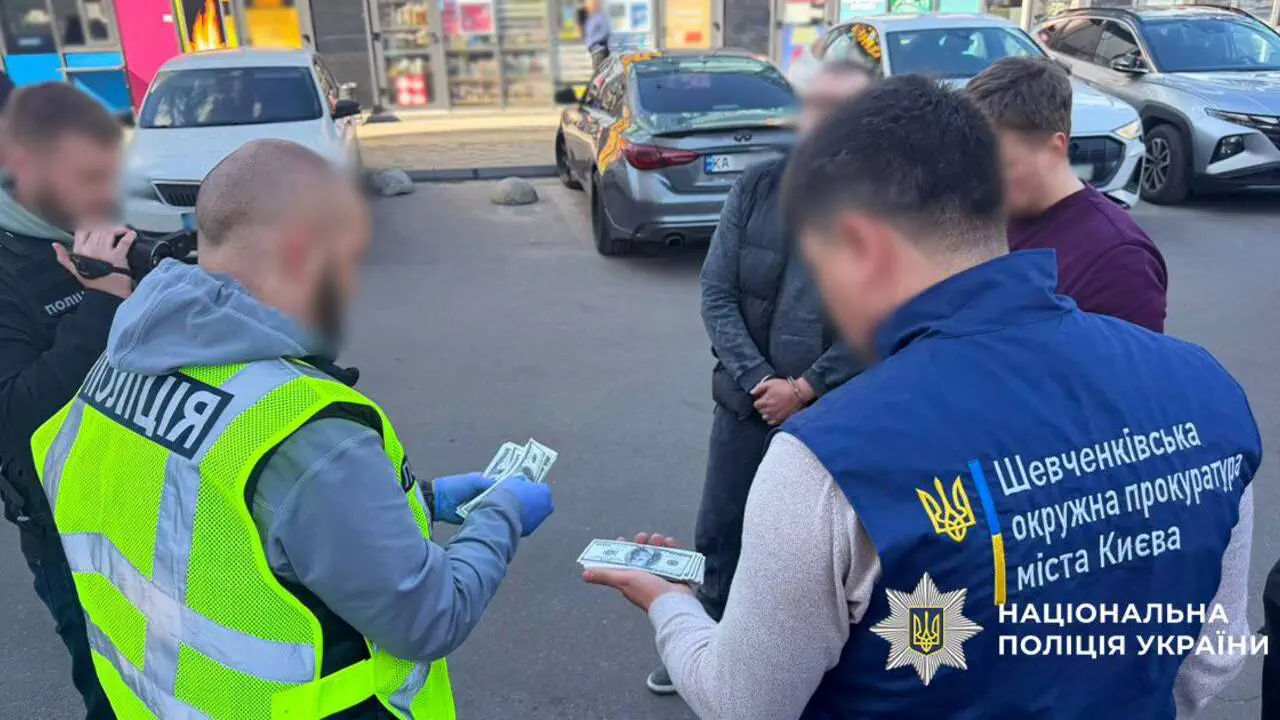 В Киеве раскрыли схему уклонения от службы через "капелланское бронирование"