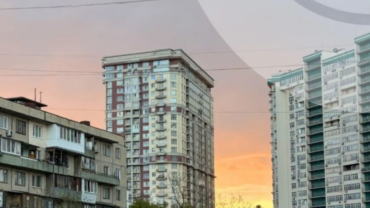 Вдень температура повітря становитиме +22…+27 градусів, а на півдні буде трохи свіжіше — +17…+21 градус