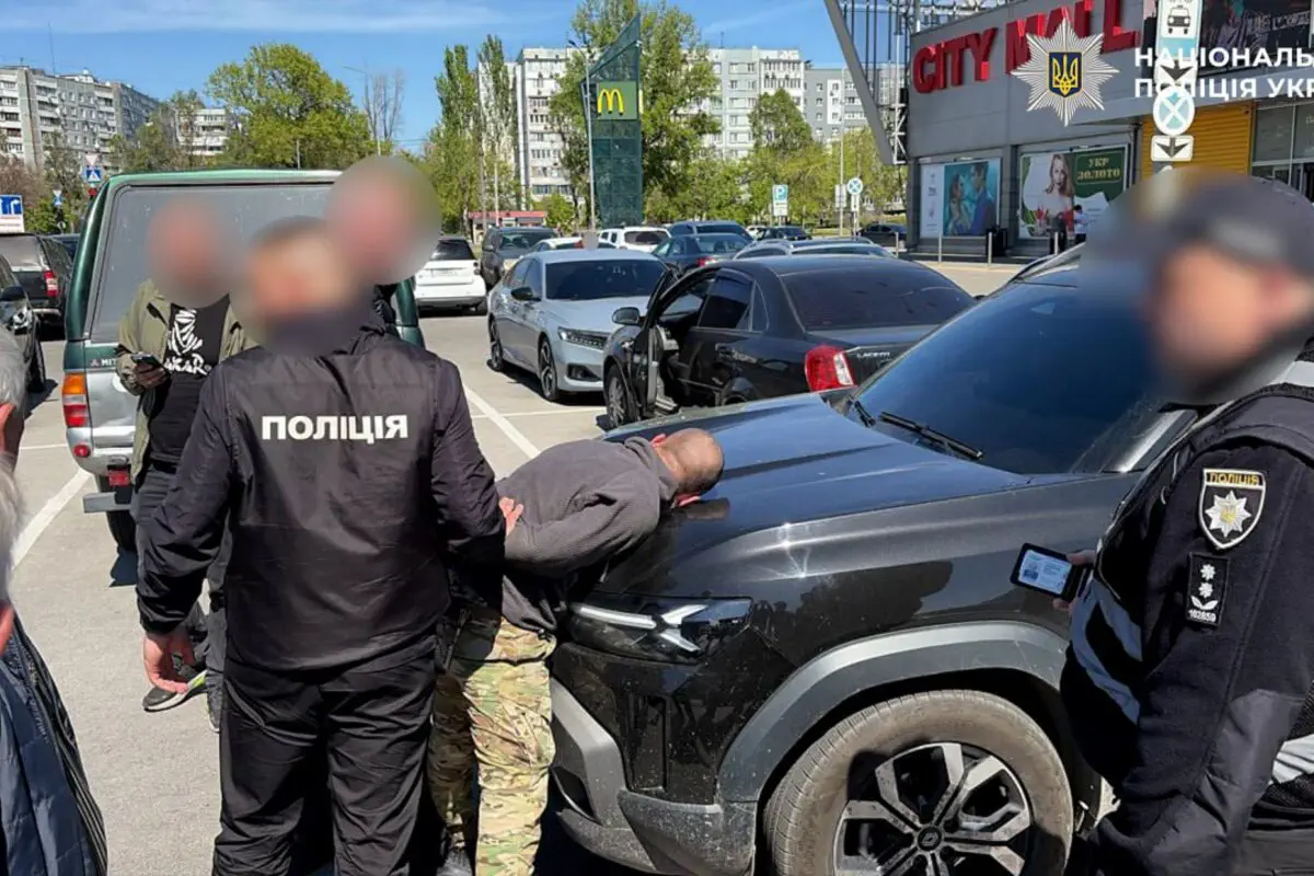 Подполковнику грозит 10 лет за вымогательство 200 тысяч гривен ежемесячно/Фото: Нацполиция