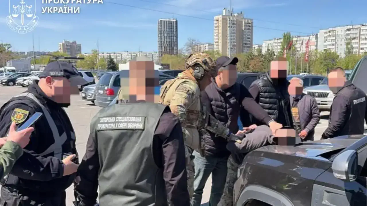 Требовал "откаты" с боевых выплат: в Запорожье задержали комбата за поборы с подчинённых