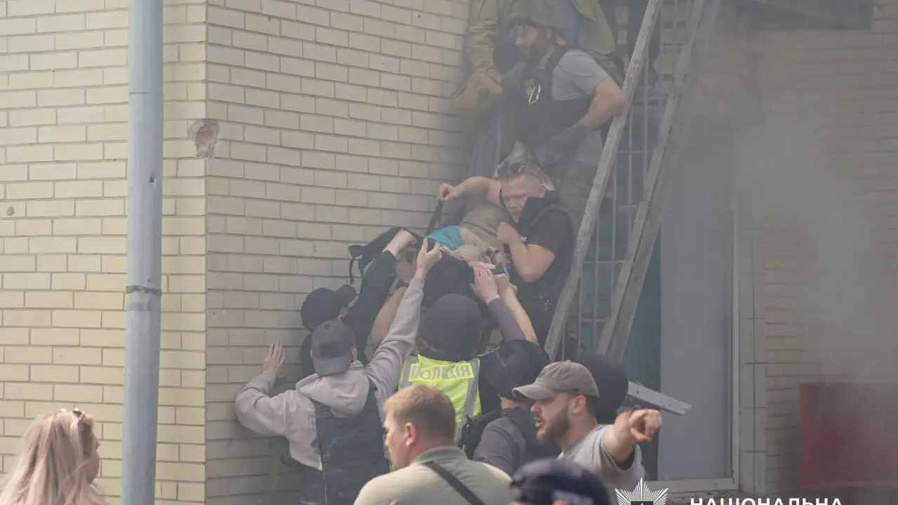 Головне за день 6 травня: ГУР нищить локомотиви в Криму, а Норвегія купує для України зброю США