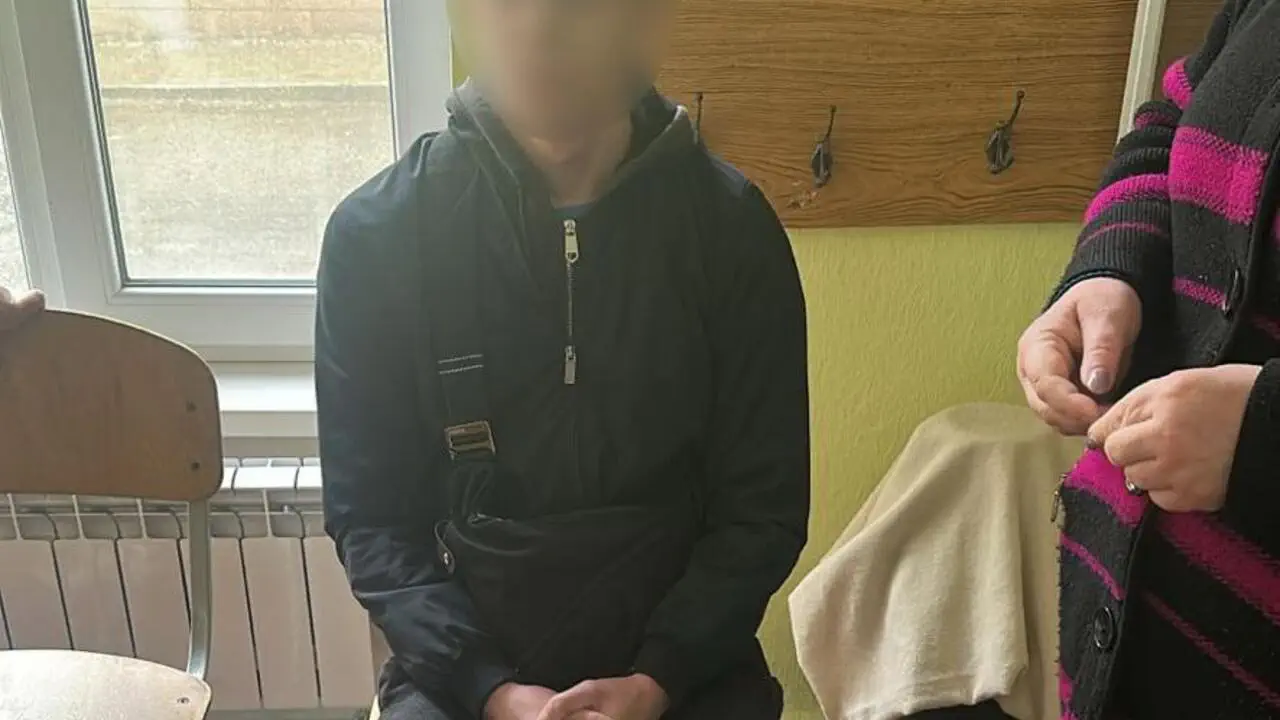 Конфлікт перед уроком закінчився ножовим пораненням: у школі Кропивницького працює поліція