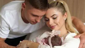 Валерий Бондарь с женой и дочкой