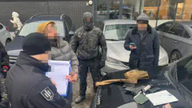 У Києві затримали ділка, який продавав "безпечне" місце в тилу/Фото: ДБР, Офіс Генерального прокурора
