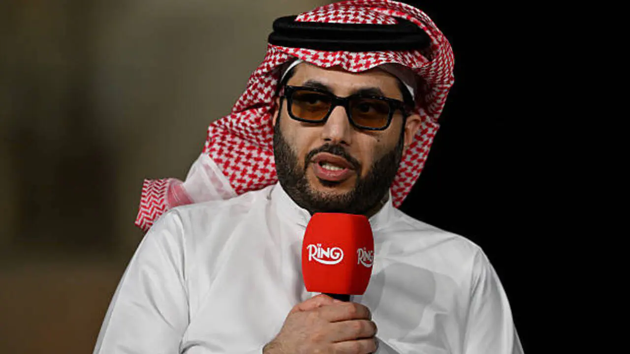 Турки Аль-Шейх объявил, сколько раундов Верховен выиграл у Усика