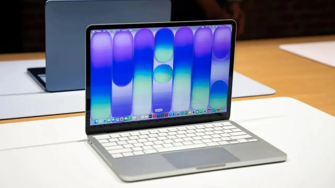 MacBook Neo стал хитом продаж: Apple увеличила производство вдвое