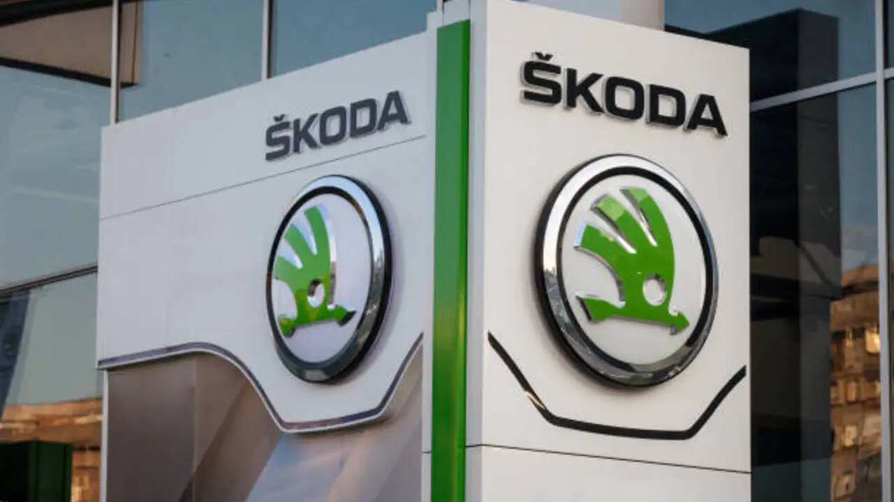 Новый электрический флагман: Škoda показала дизайн своего самого большого 7-местного кроссовера Peaq