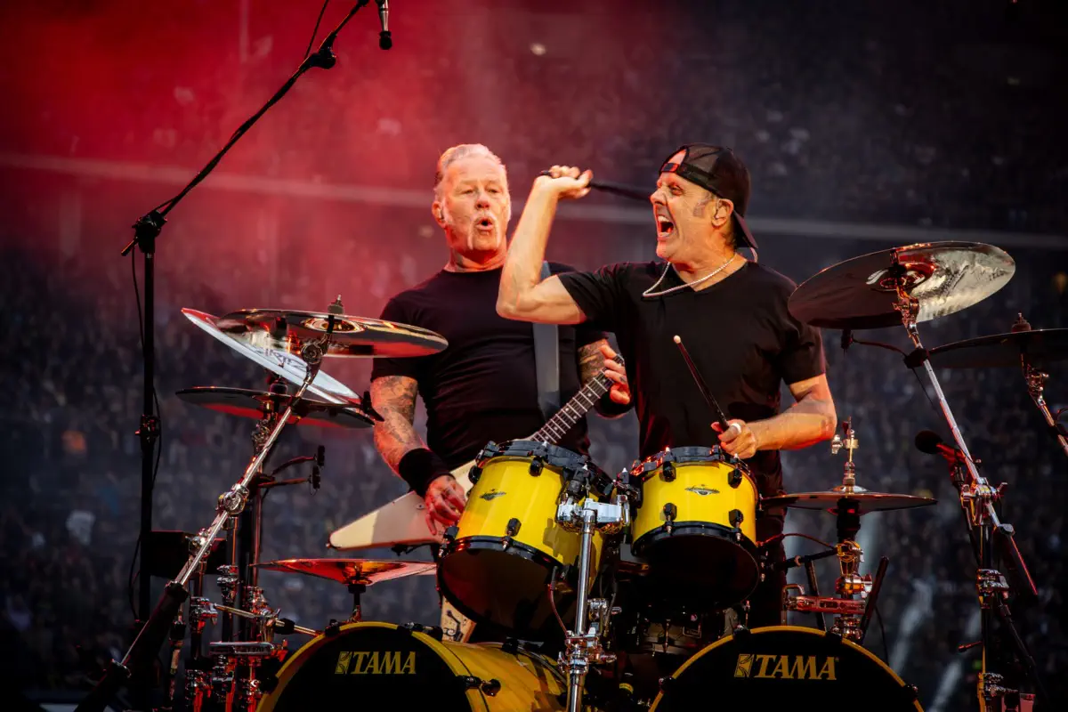 Metallica разозлила сеть сотрудничеством с российской группой «Слот»
