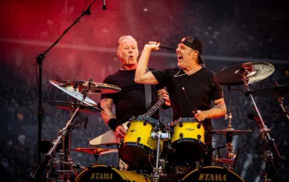 Metallica разозлила сеть сотрудничеством с российской группой «Слот»