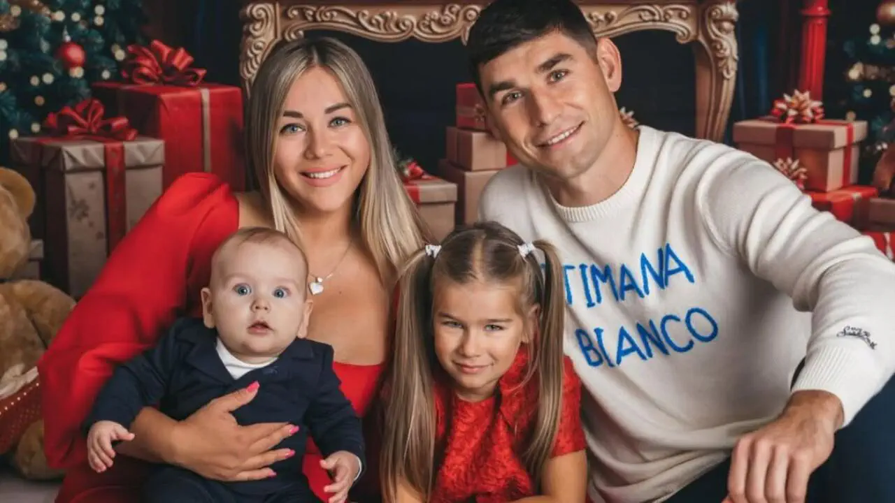 Руслан Маліновський з родиною