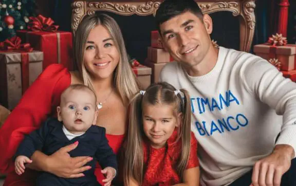 Руслан Маліновський з родиною
