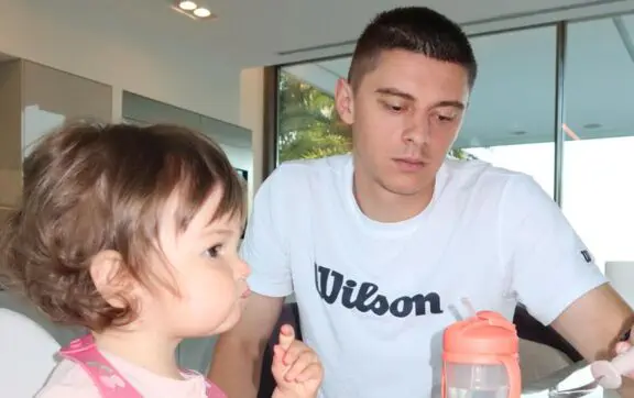 Виталий Миколенко с дочкой