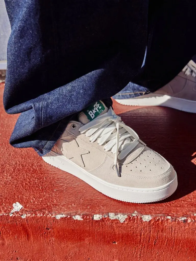 Одяг та аксесуари у колаборації Hidden NY x BAPE STA