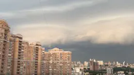 2 липня до України почне надходити холодний атмосферний фронт, який поступово послабить спеку. Спочатку зниження температури відчують західні області, а 3–4 липня прохолода охопить більшість регіонів