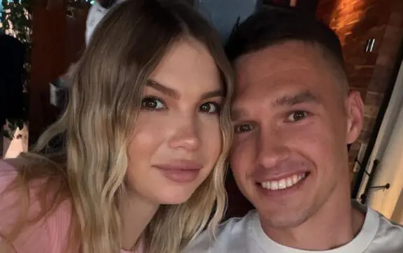 Олександр Тимчик з дружиною