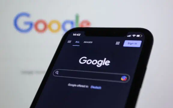 Більше не треба читати лонгріди: Google згенерує для вас 60-секундний Shorts на будь-яку тему