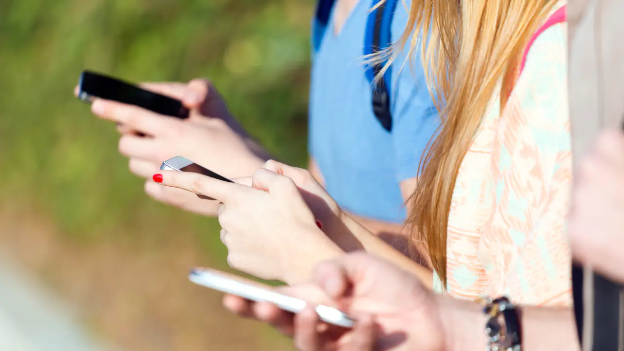Чому на телефоні з'являється "E" замість 4G або 5G: головні причини та способи вирішення
