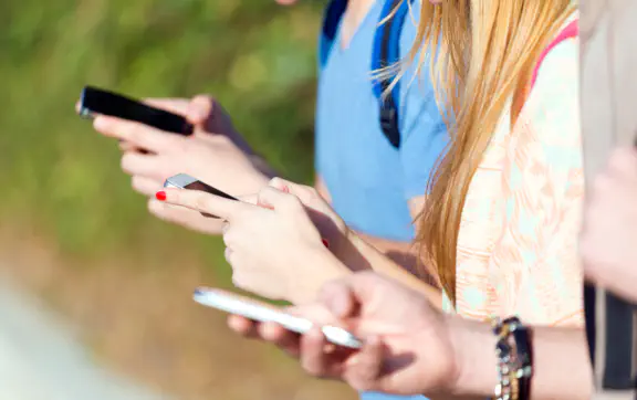 Чому на телефоні з'являється "E" замість 4G або 5G: головні причини та способи вирішення