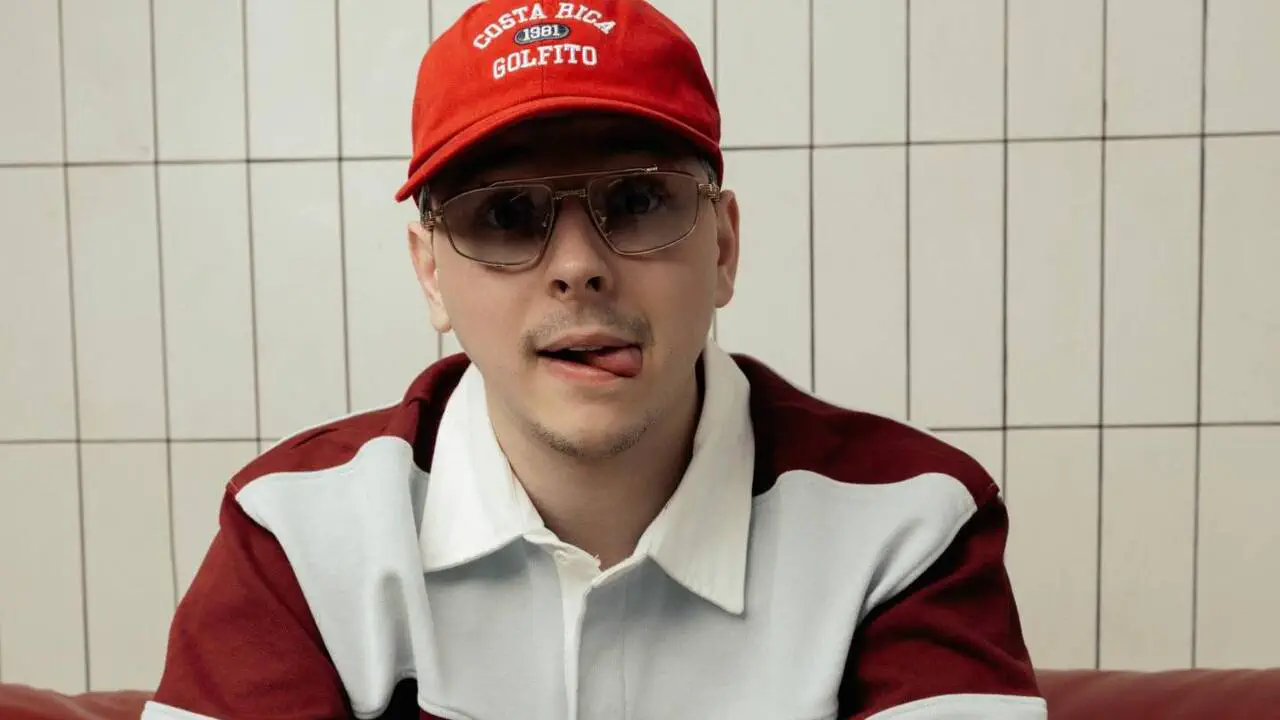 Новый тренд от Parfeniuk: артист выпустил клип "Витамин" с Олегом Скрипкой