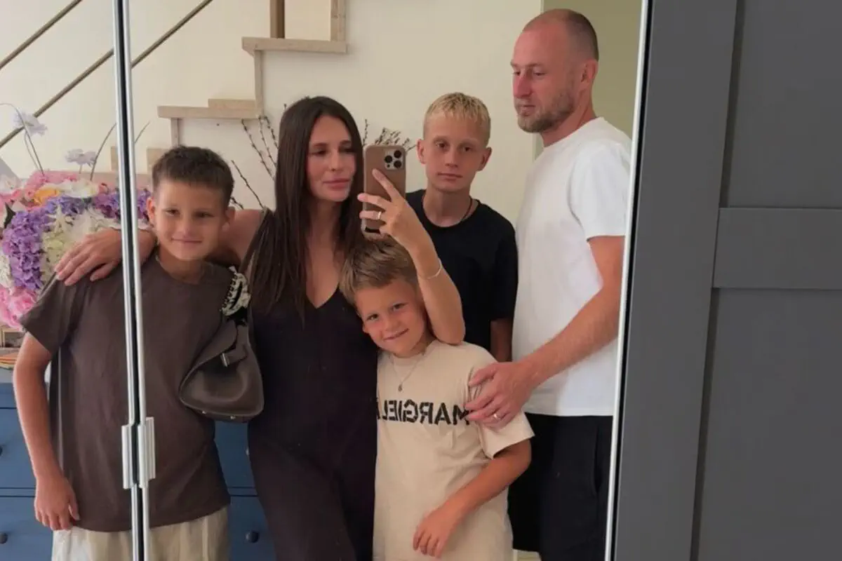 Роман Безус з родиною