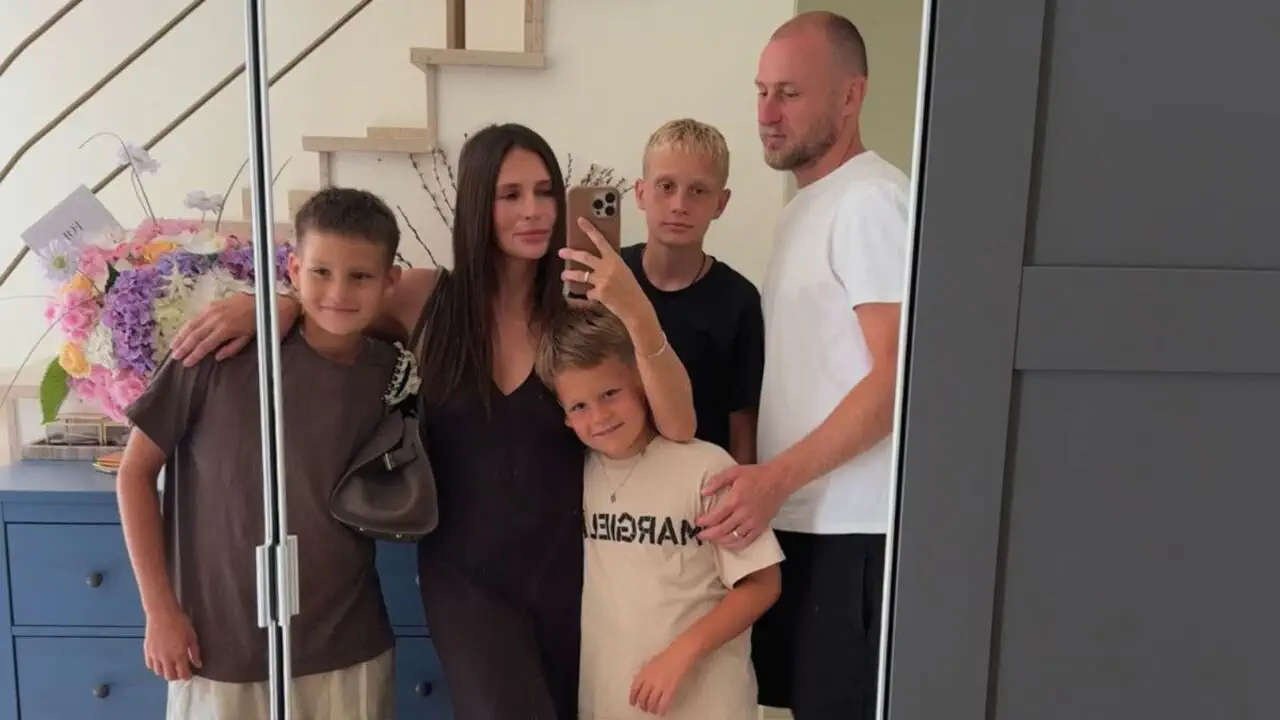 Роман Безус с семьёй