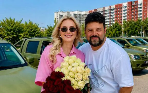 Найдорожчий автограф у житті: як фанат став чоловіком і продюсером Федишин