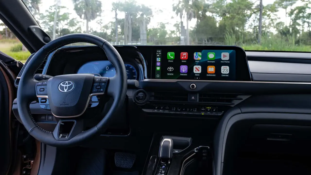 Секретний екран у Toyota: як отримати доступ та навіщо він