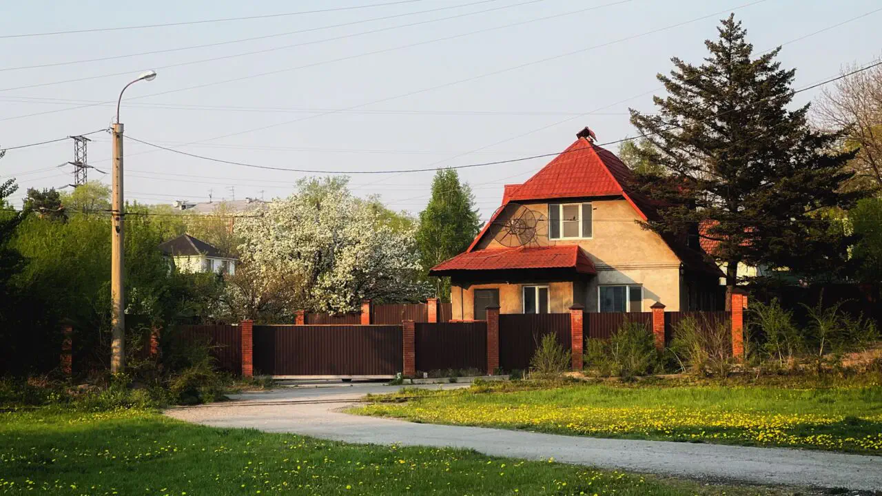 На які витрати варто розраховувати при переїзді взимку в село