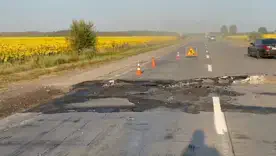Аномальна спека: через перегрів "плавиться" асфальт, а "Укренерго" закликає заощаджувати світло