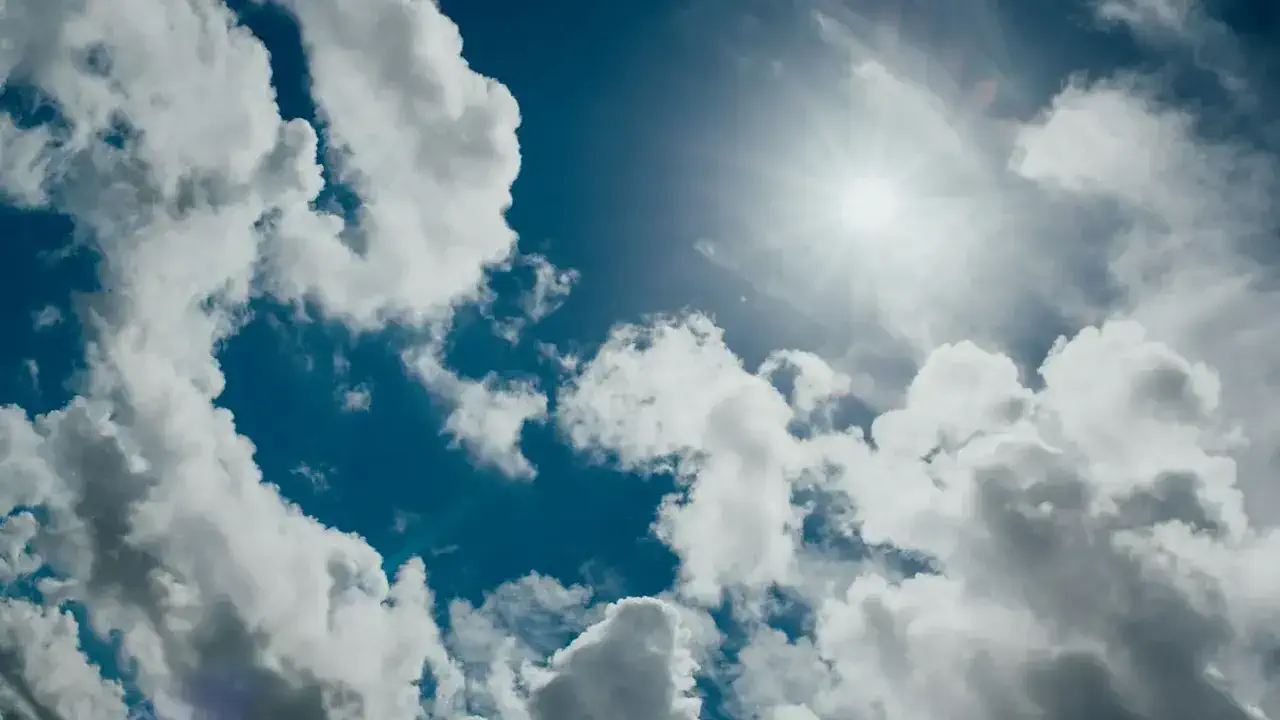 Аномальная жара до +40°С и пожарная опасность: детальный прогноз погоды в Украине на 5 августа