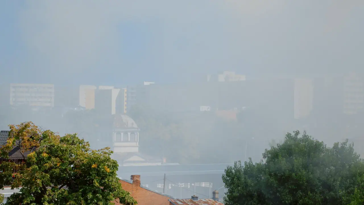 Масована атака рф спричинила забруднення повітря в Києві: що потрібно зробити негайно