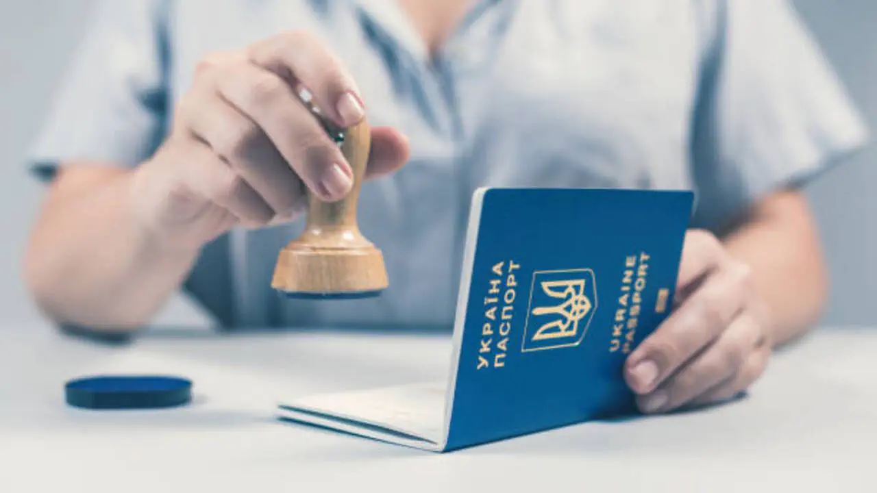 Сколько стоит начать жизнь с новым именем: разбираем главные мифы о ЗАГСе