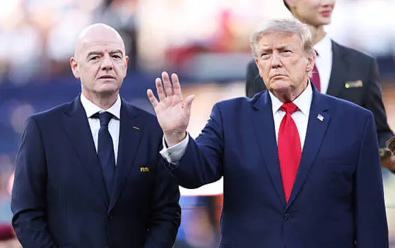 «Он фантастический». Трамп выступил в защиту Инфантино на фоне призывов к его отставке