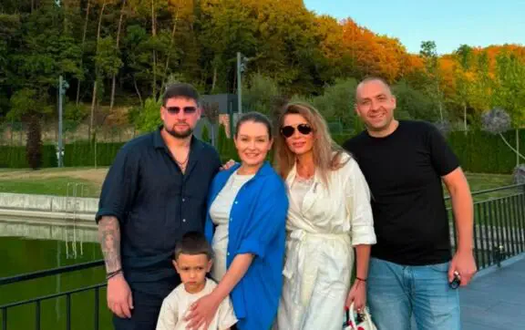 Євген Селезньов з родиною