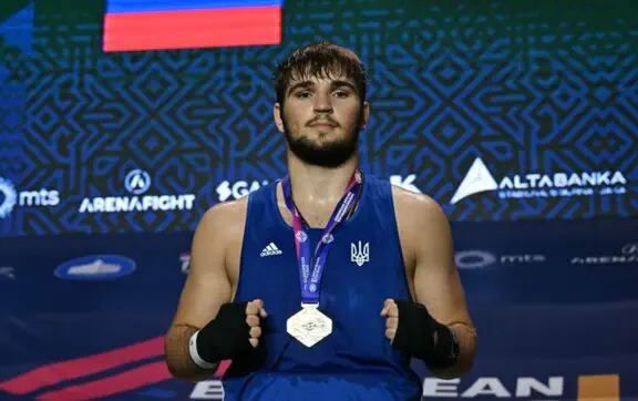 Українець переміг росіянина у фіналі та став чемпіоном Європи з боксу