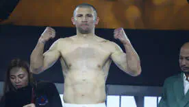Хижняк одержал третью победу в профи и завоевал титул WBA Gold