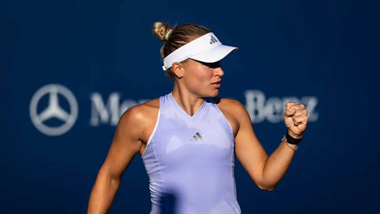 Стародубцева прервала серию из шести поражений и вышла во второй круг WTA 500