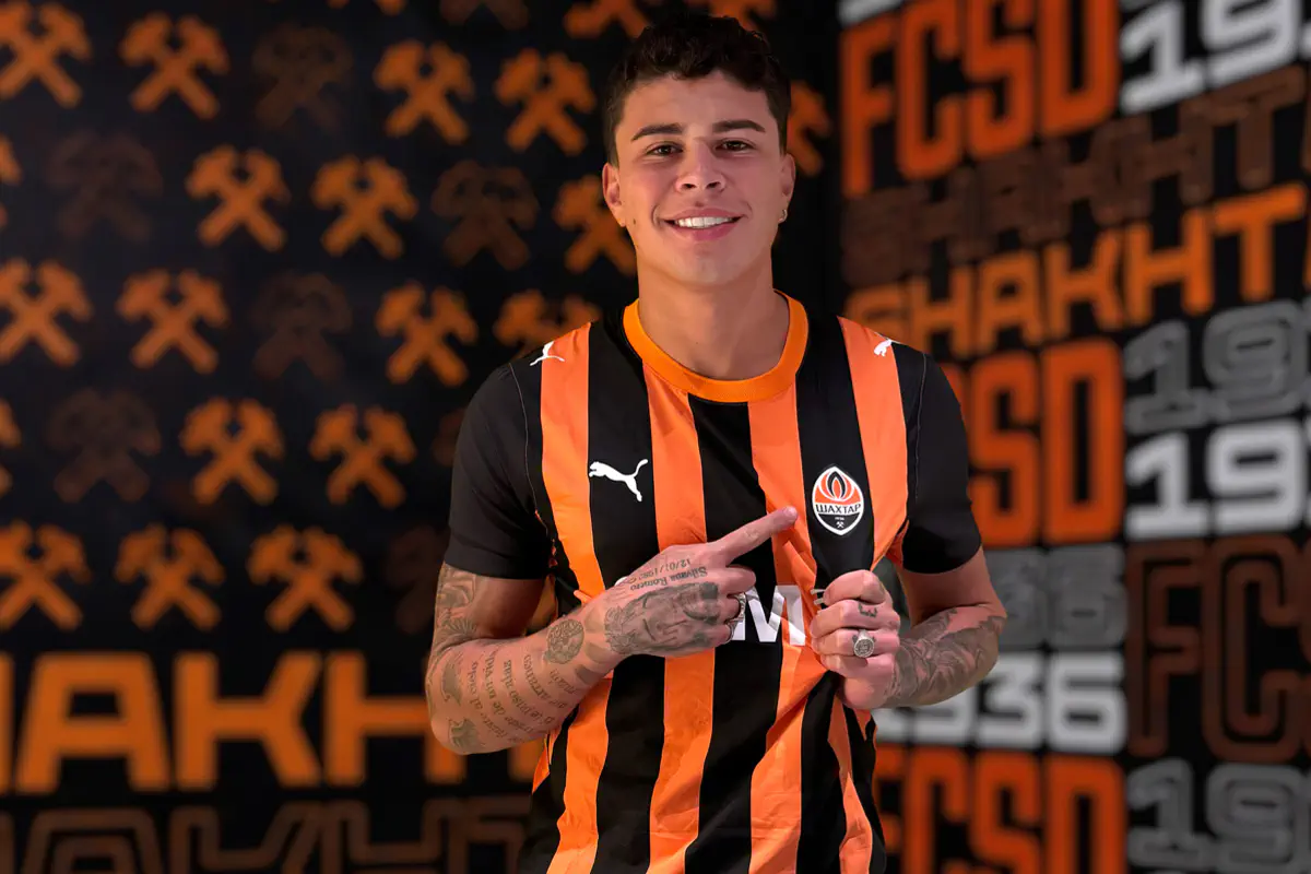 Официально! Шахтер подписал 21-летнего защитника из Серии А