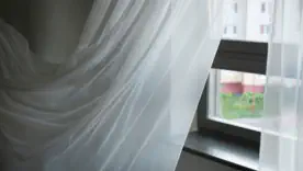 Не спешите браться за утюг: секрет идеально ровного тюля после стирки