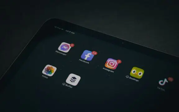 Meta заплатить до 18 мільярдів доларів через позови про шкоду соцмереж для дітей